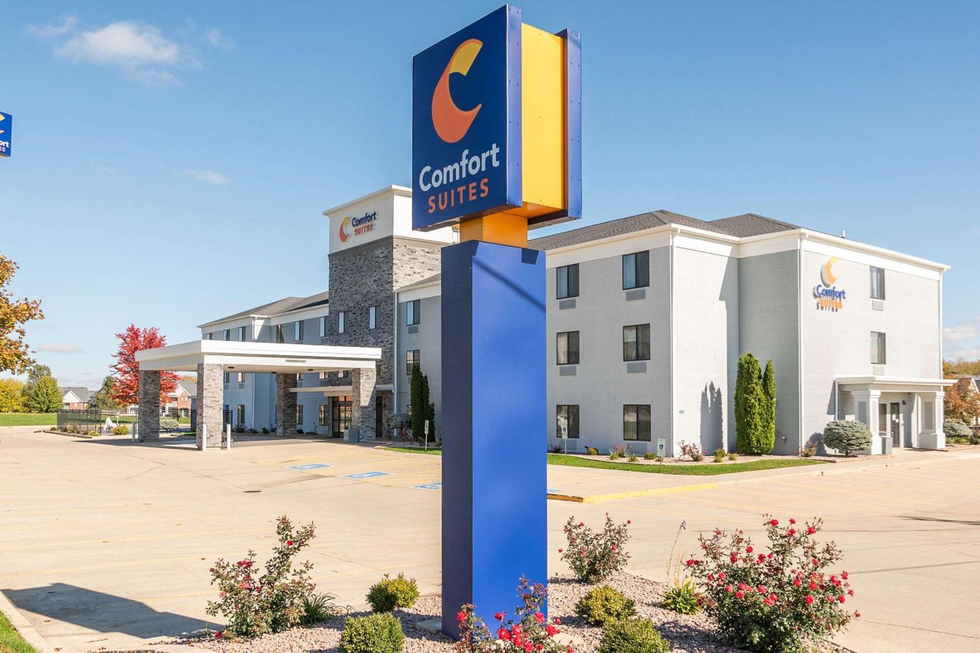 Comfort Suites Bloomington I-55 And I-74 Εξωτερικό φωτογραφία